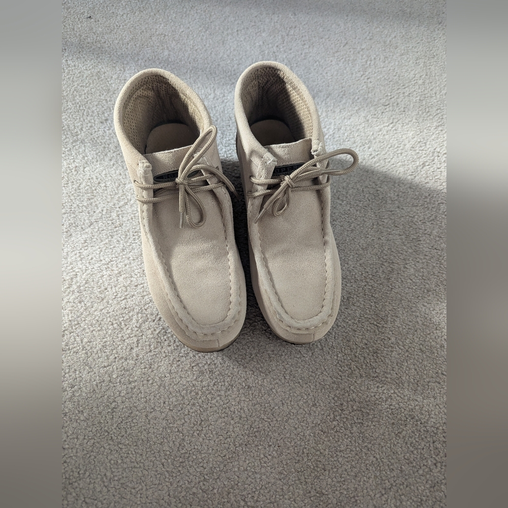 Roper Tan Suede Gum Sole Desert Chukka Shoes